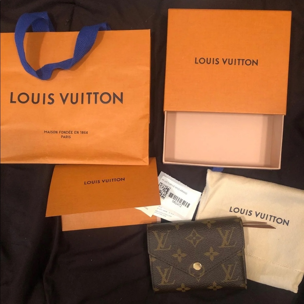 Authentic Louis Vuitton Victorine Wallet